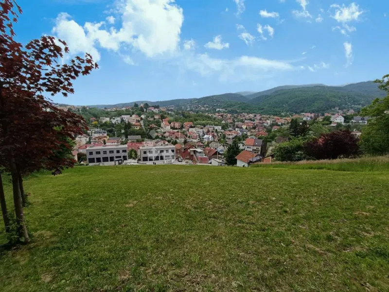 Építési telek Gračani, Podsljeme, 2.012m2 – 3