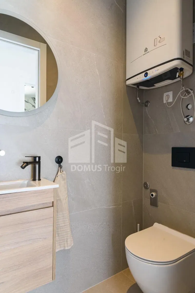 Luxury two-story penthouse apartment with two garage spaces, 143.81 m2! – 2