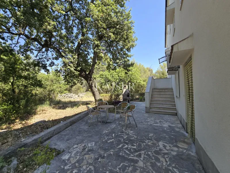 Appartamento al piano terra con cortile, ideale per famiglie, Rogoznica – Lozica – 3