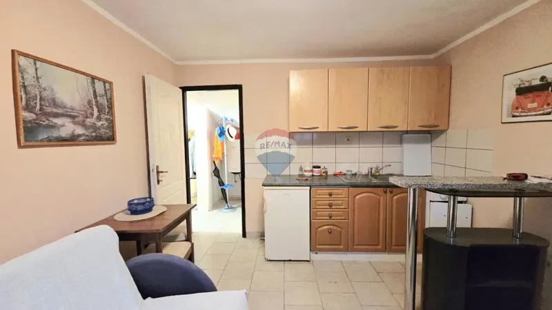 Medulin, Premantura | Casa 52m2, terrazza, tre posti auto e garage – 2