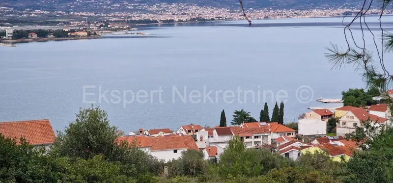 Trogir, Mastrnika, building plot 1200 m2, open sea view – 2