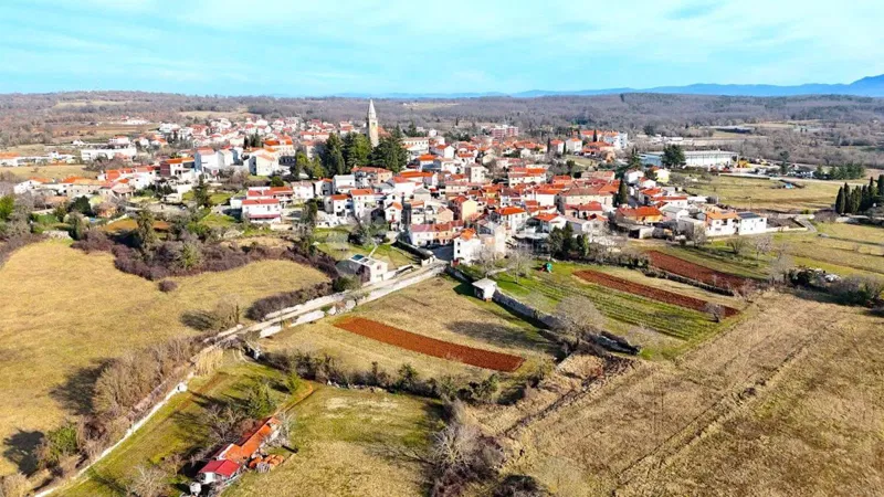 TERRENO EDIFICABILE A ŽMINJE! – 3