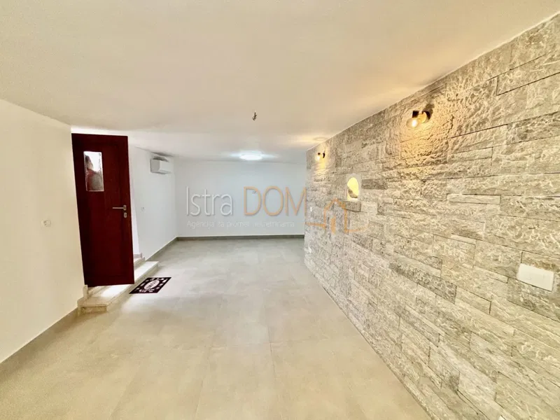 - Barban , adaptirana kamena kuća - – 3
