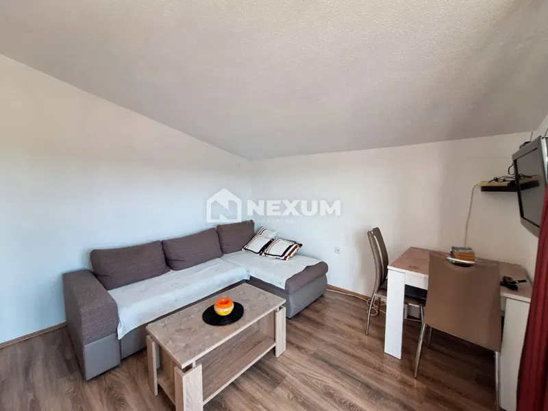House with 4 Apartments, a Tavern, and Panoramic Sea View in Marina – 2