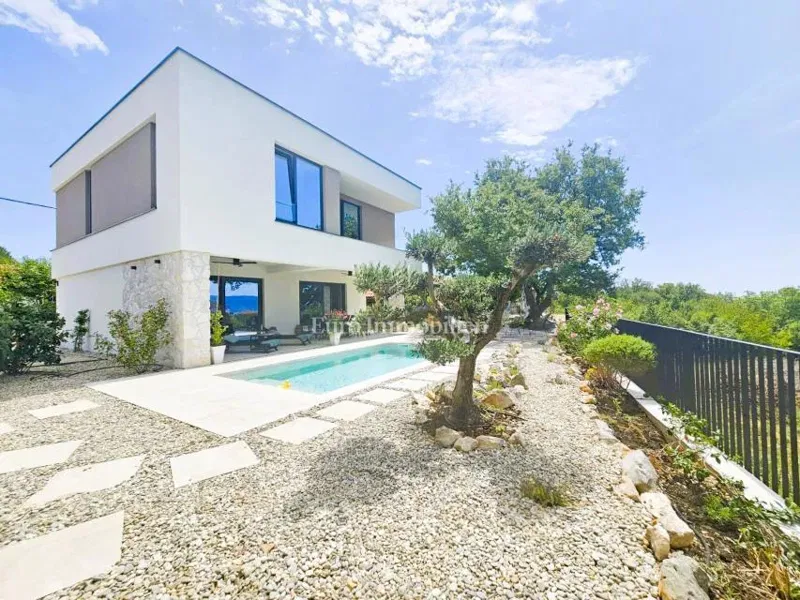 Spacious modern villa with pool in a quiet area – 2