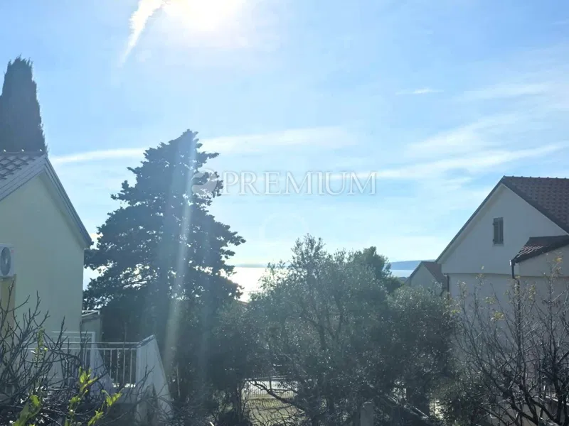 Mesto Krk, hiša s tremi apartmaji blizu morja! – 3