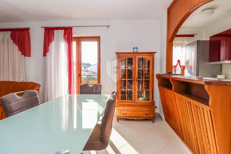 Pula, house with two apartments and a garage in a quiet street! – 3