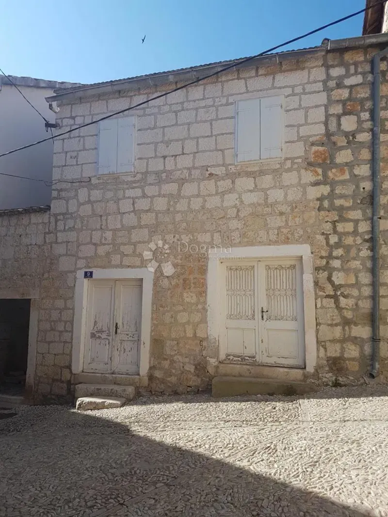 Authentic Stone House in the Heart of Sutivan Old Town – Cultural Heritage with Potential – 3