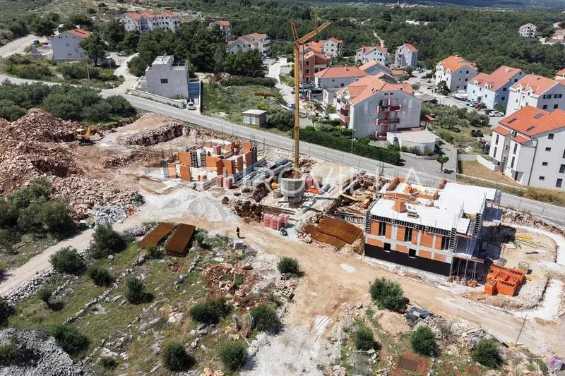 Brač, Supetar, one, bedroom apartment on the ground floor with garden – 3