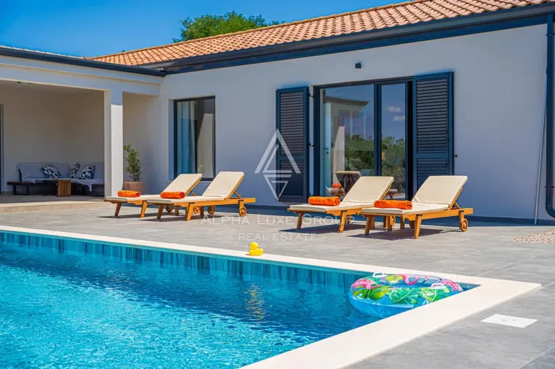 Istria, Labin: Casa affascinante con piscina – 2