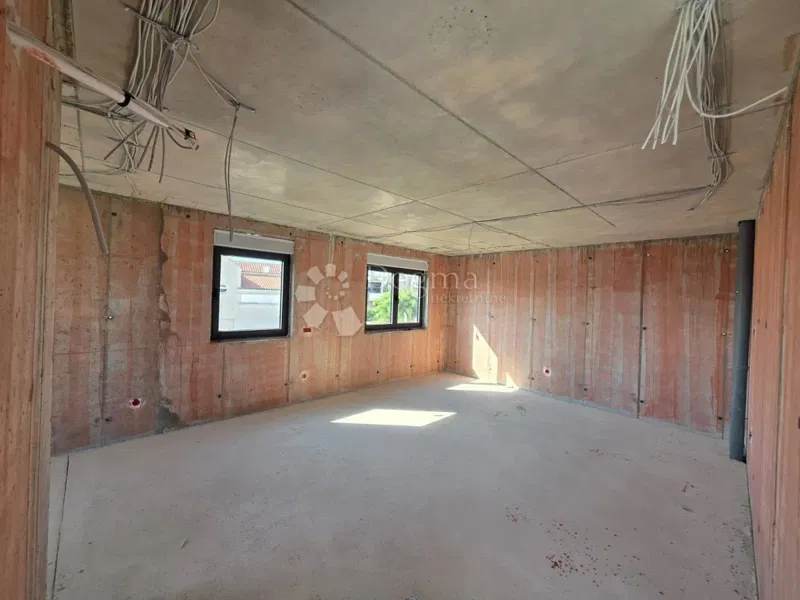 PRIMOŠTEN - ПРЕВОСХОДНОЕ РАСПОЛОЖЕНИЕ, КВАРТИРА НА ПЕРВОМ ЭТАЖЕ – 3