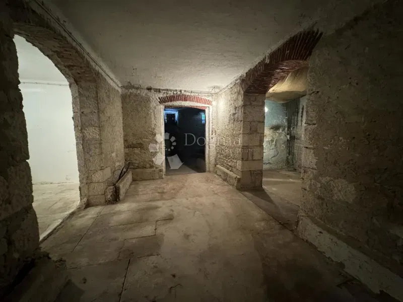 Locale commerciale Centar, Pula, 141,50m2 – 3