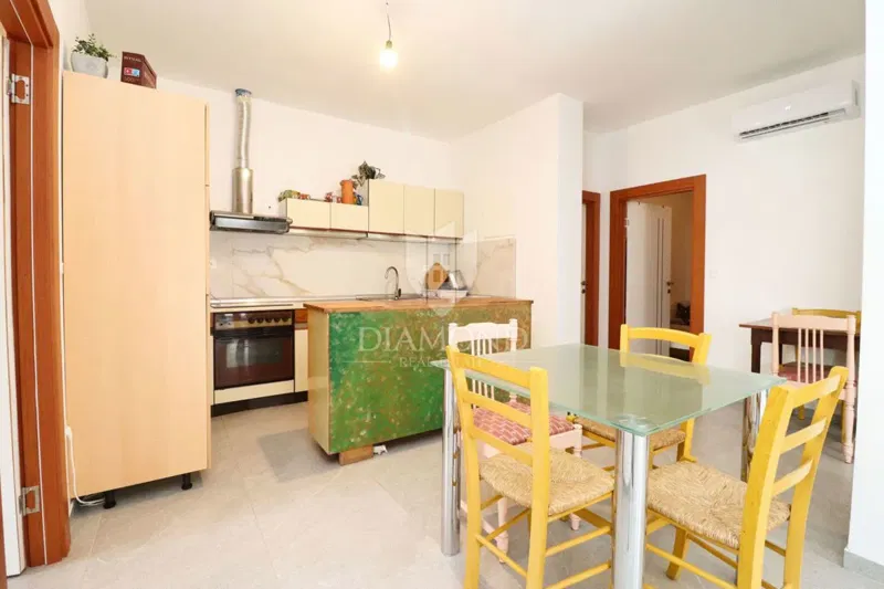 Parenzo, dintorni, 2 appartamenti con ampio giardino – 2