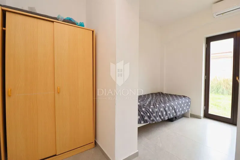 Parenzo, dintorni, 2 appartamenti con ampio giardino – 3