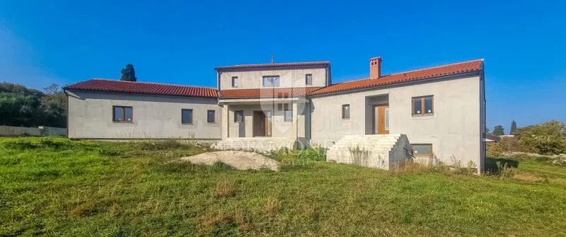 Rovinj, imposing villa in a perfect location – 2
