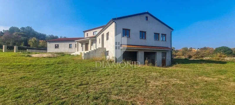 Rovinj, imposing villa in a perfect location – 3