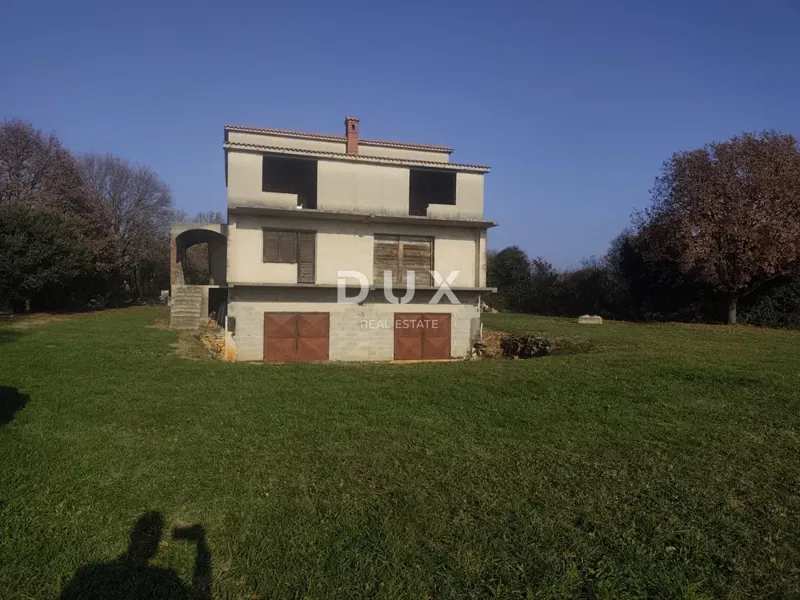 ISTRIA, ŠIŠAN - Spaziosa casa incompiuta con ampio terreno edificabile – 2