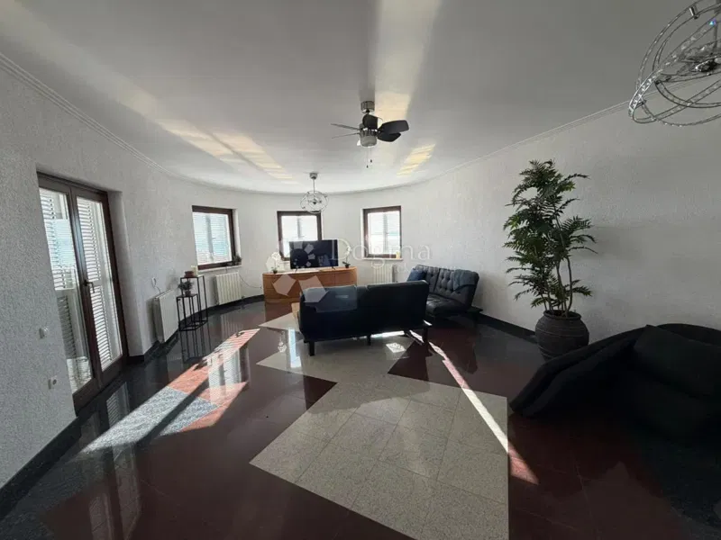 Flat Ičići, Opatija - Okolica, 181m2 – 3