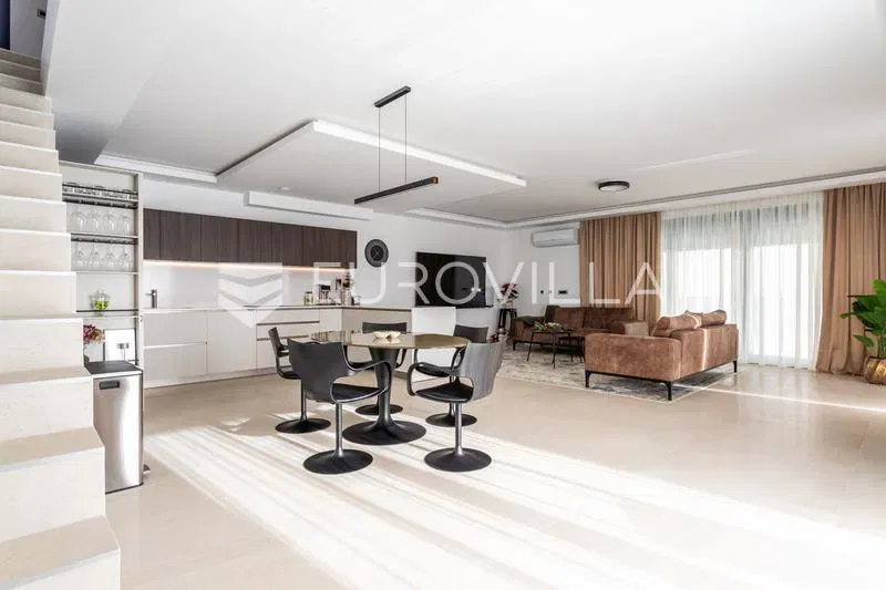 Kaštel Sućurac, newly built villa with pool and panoramic sea view – 3