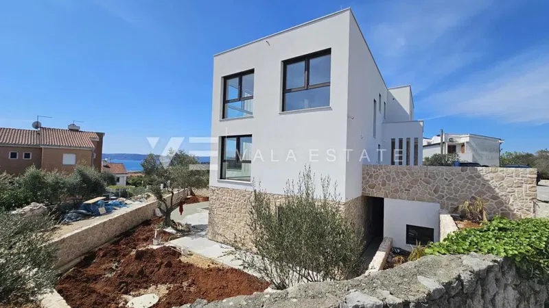 MODERN GROUND FLOOR APARTMENT WITH POOL AND SEA VIEW – 3