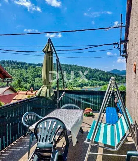 GORSKI KOTAR, FUŽINE - Ház kilátással a tóra