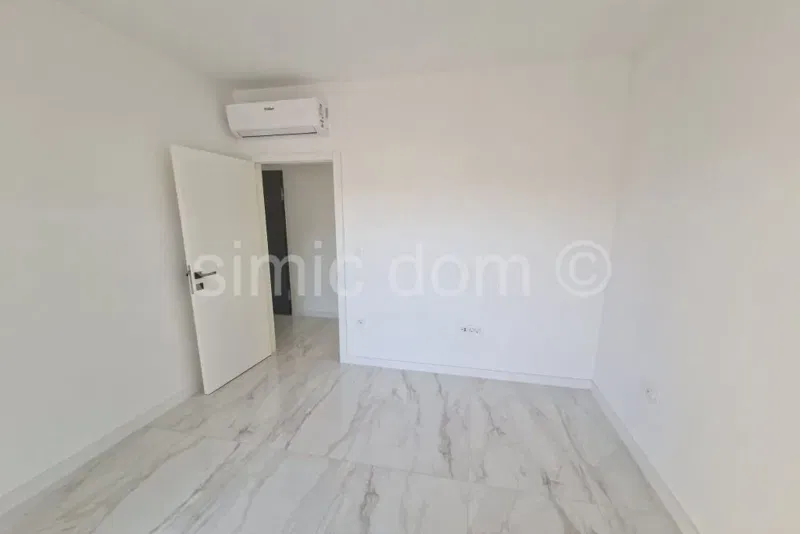 Penthouse apartment in a new building with a view, Ciovo – 3