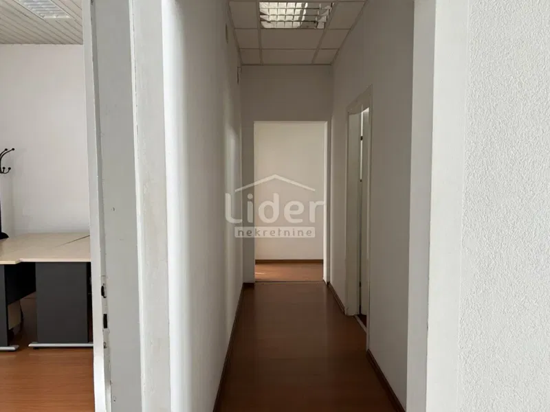Założeniem działalności Škurinje, 217m2 – 2