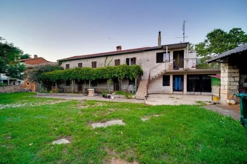 House Buje, 255m2 – 2