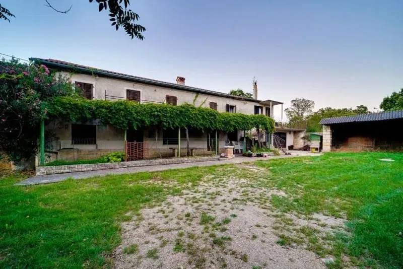House Buje, 255m2 – 3