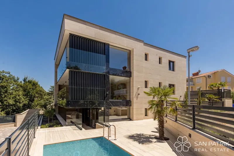 Appartamento moderno (122 m2) con giardino e piscina a Krk – 2