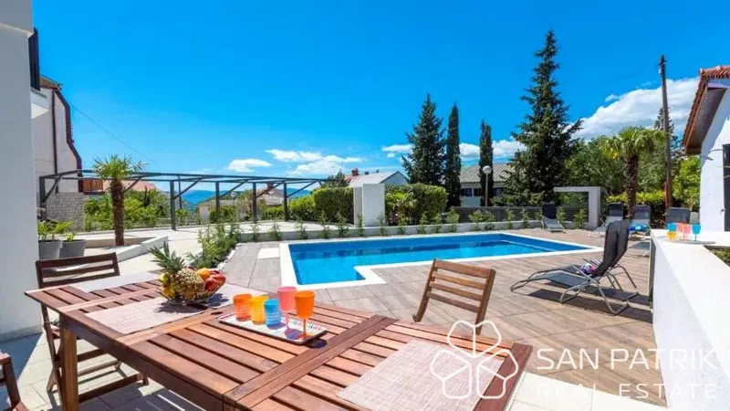 Modernly renovated apartment house in Dramalj – 2