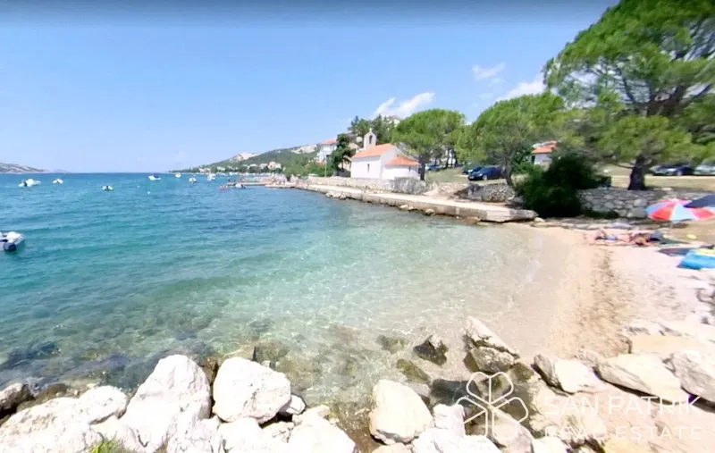 Modern house (234m2) with a swimming pool, 150m from the sea in Novalja on Pag – 2