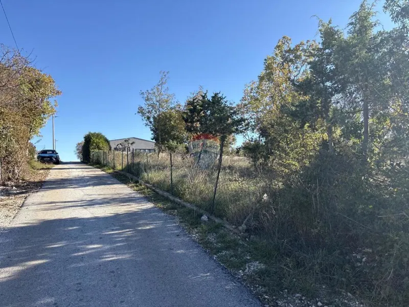Istria, Barban Rebići – terreno edificabile con permesso valido, 1071 m2 – 2