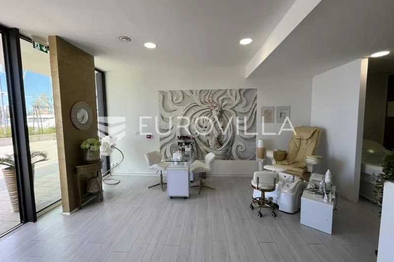 Istra, Rovinj, prodaja poslovanja i inventara uhodanog beauty studio u ACI Marini