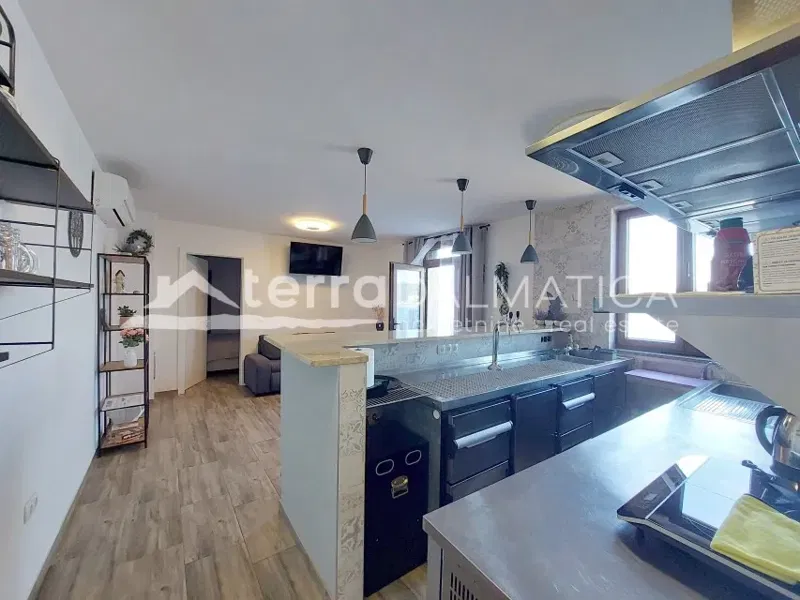 Apartment in Tisno - first row to the sea, 10 m from the beach – 2