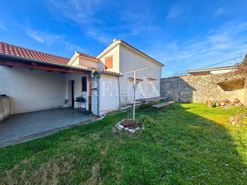Jadranovo - detached house with 3 apartments – 3