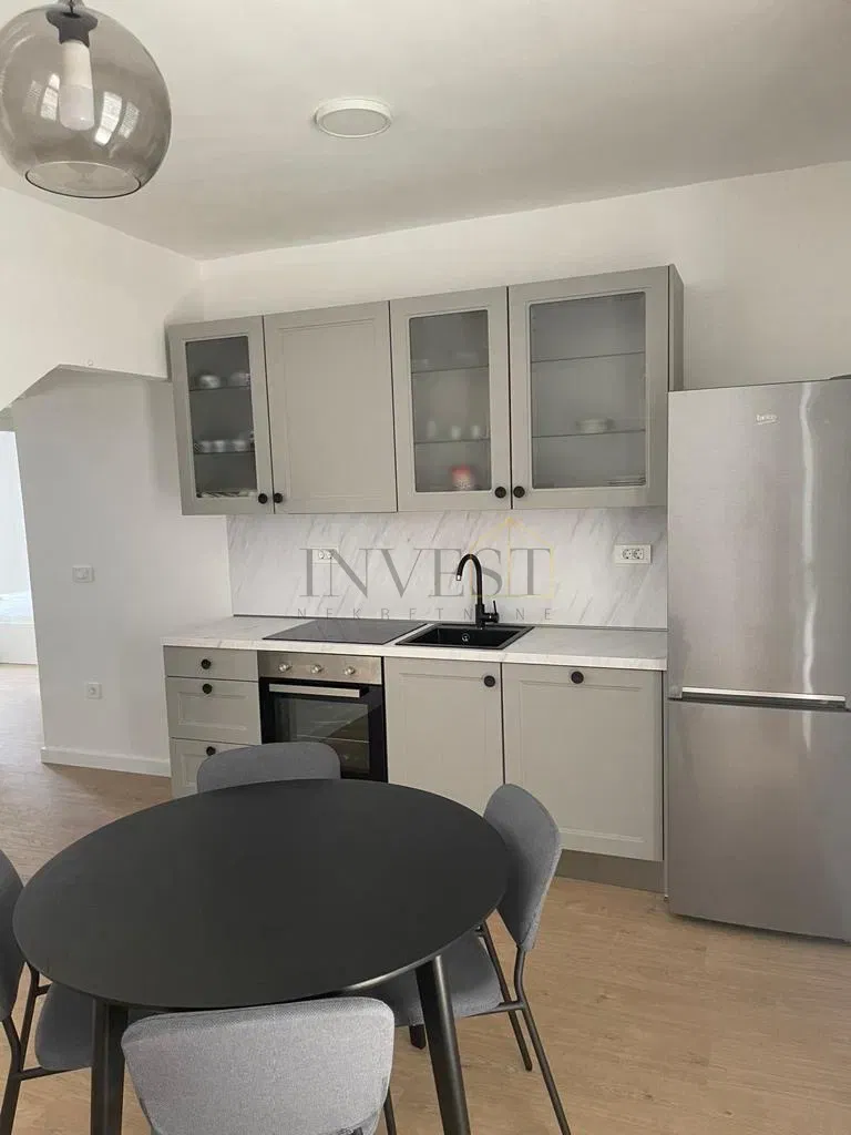 BEAUTIFUL TWO-BEDROOM APARTMENT WITH PARKING SPACE, MAKARSKA! – 2