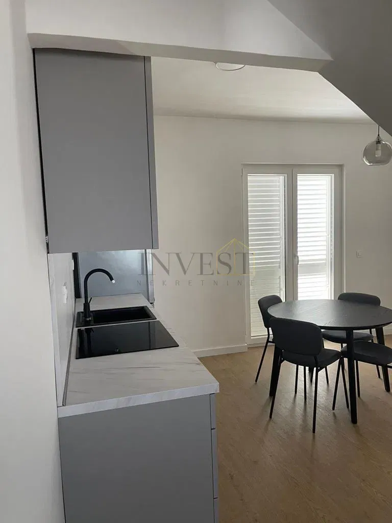 BEAUTIFUL TWO-BEDROOM APARTMENT WITH PARKING SPACE, MAKARSKA! – 3