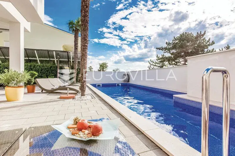 Crikvenica, apartment in a luxury house with swimming pool and sea view – 2