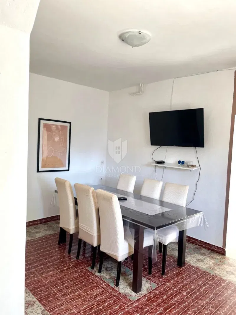 Poreč – appartamento con ampio giardino in zona tranquilla – 2