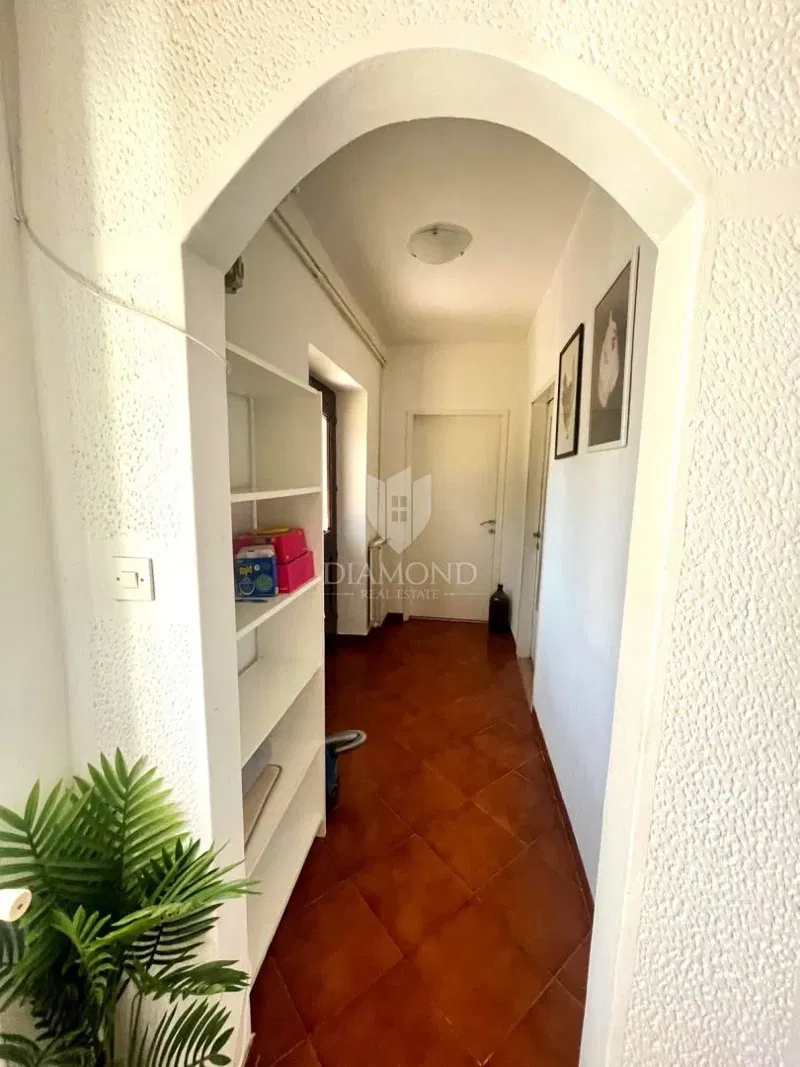 Poreč – appartamento con ampio giardino in zona tranquilla – 3