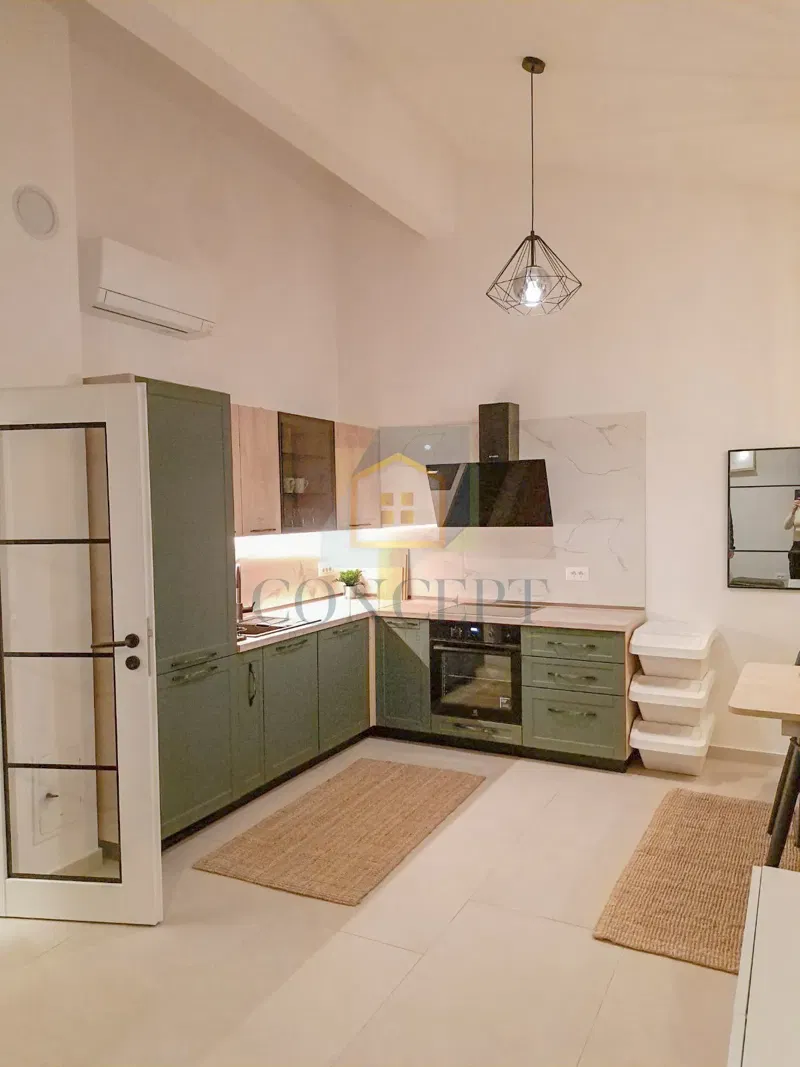 Poreč, Surroundings, Apartment with 3 Bedrooms in an Excellent Location, 3 km from the Sea – 3