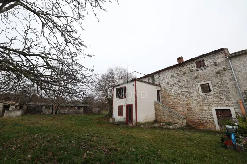 Bale, surroundings, stone house for renovation with a large yard – 2