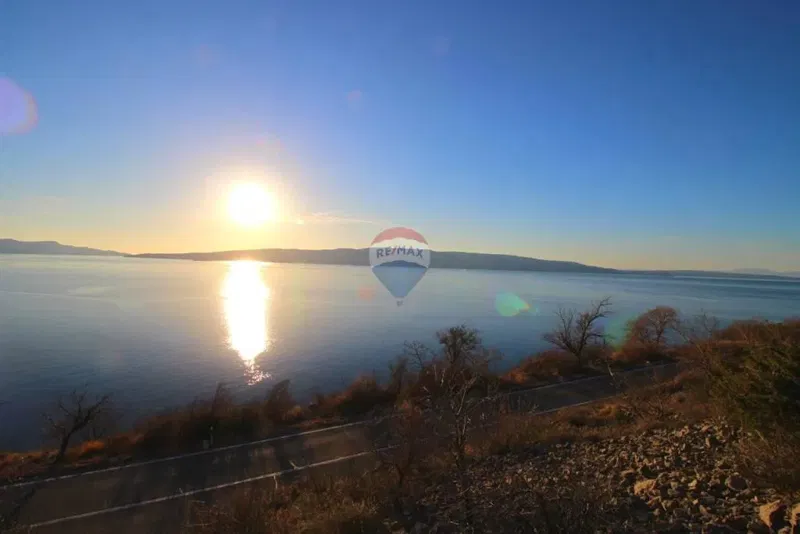 Senj, Bunica - građevinsko zemljište drugi red do mora