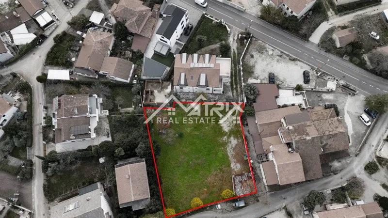 Umag okolica, zazidljivo zemljišče 150 m od morja – 2