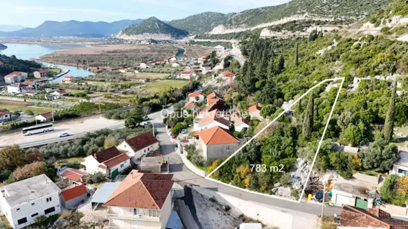 ROGOTIN, PLOČE - gradevinsko zemljiste 783 m2 (Video)