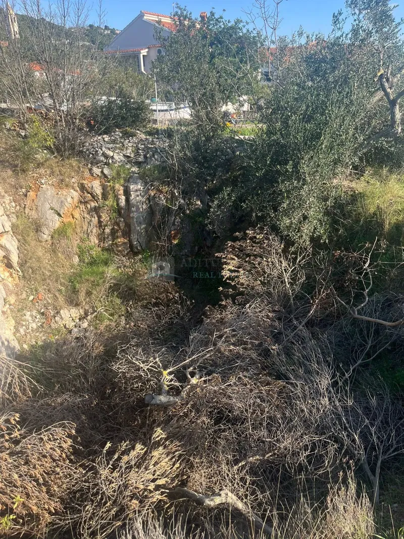Land Jezera – 2