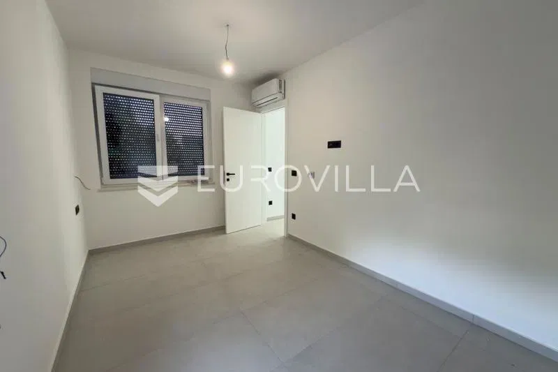 Zadar, Petrčane, three-bedroom apartment in an excellent location near the sea – 2