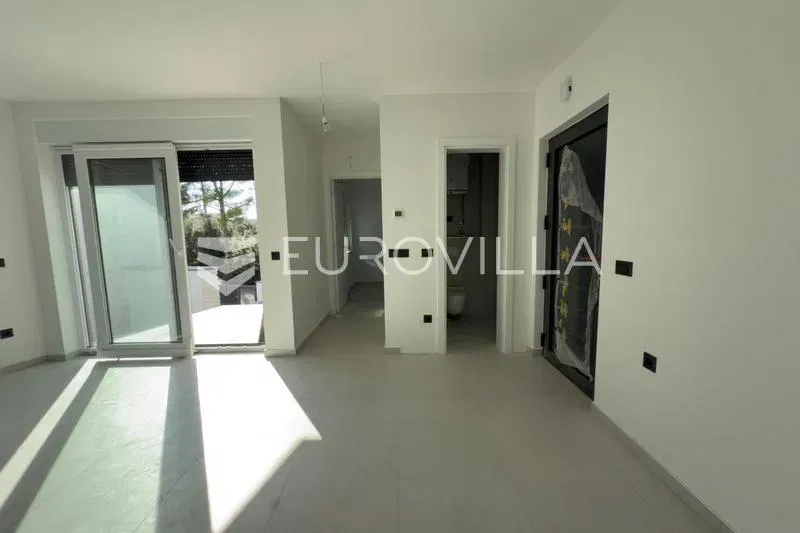 Zadar, Petrčane, three-bedroom apartment in an excellent location near the sea – 3