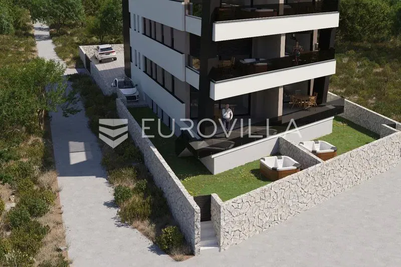 Pag, Mandre, 1st row to the sea, two-storey four-bedroom apartment – 2